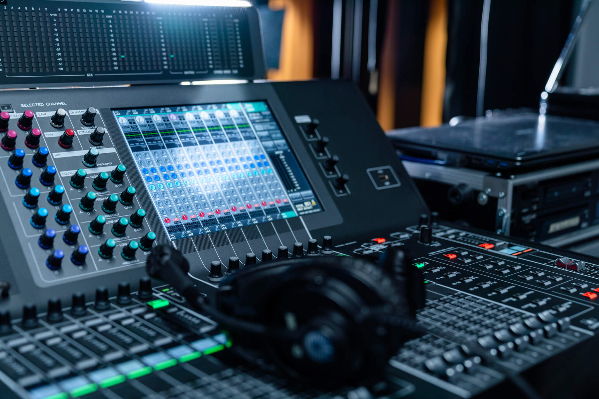 pro-sound-audio-equipment-solutions-for-businesses-and-large-venues